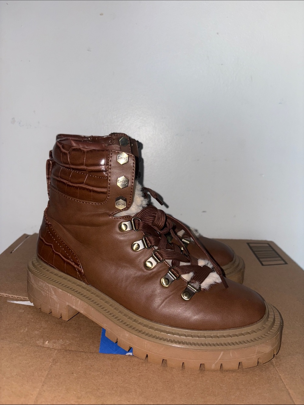 Women's Sam Edleman Brown Leather Lug-Soled Ankle Boots size 7